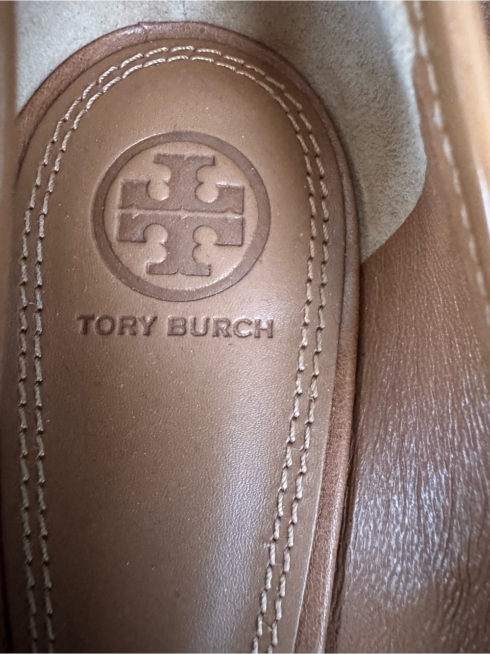 Tory Burch Size 9 Walnut Brown Pebble Leather Logo 3” Wedge Round Toe Pumps NWOT - Picture 8 of 12